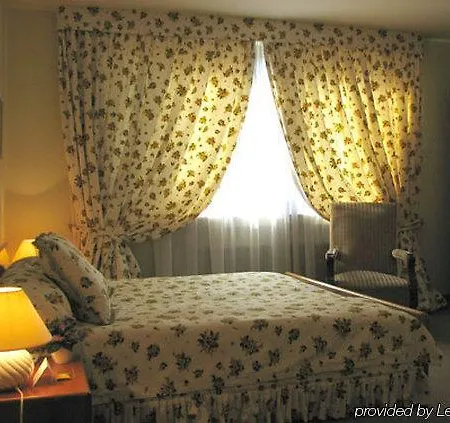 Mercure Zentrum מלון