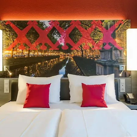 Mercure Zentrum מלון
